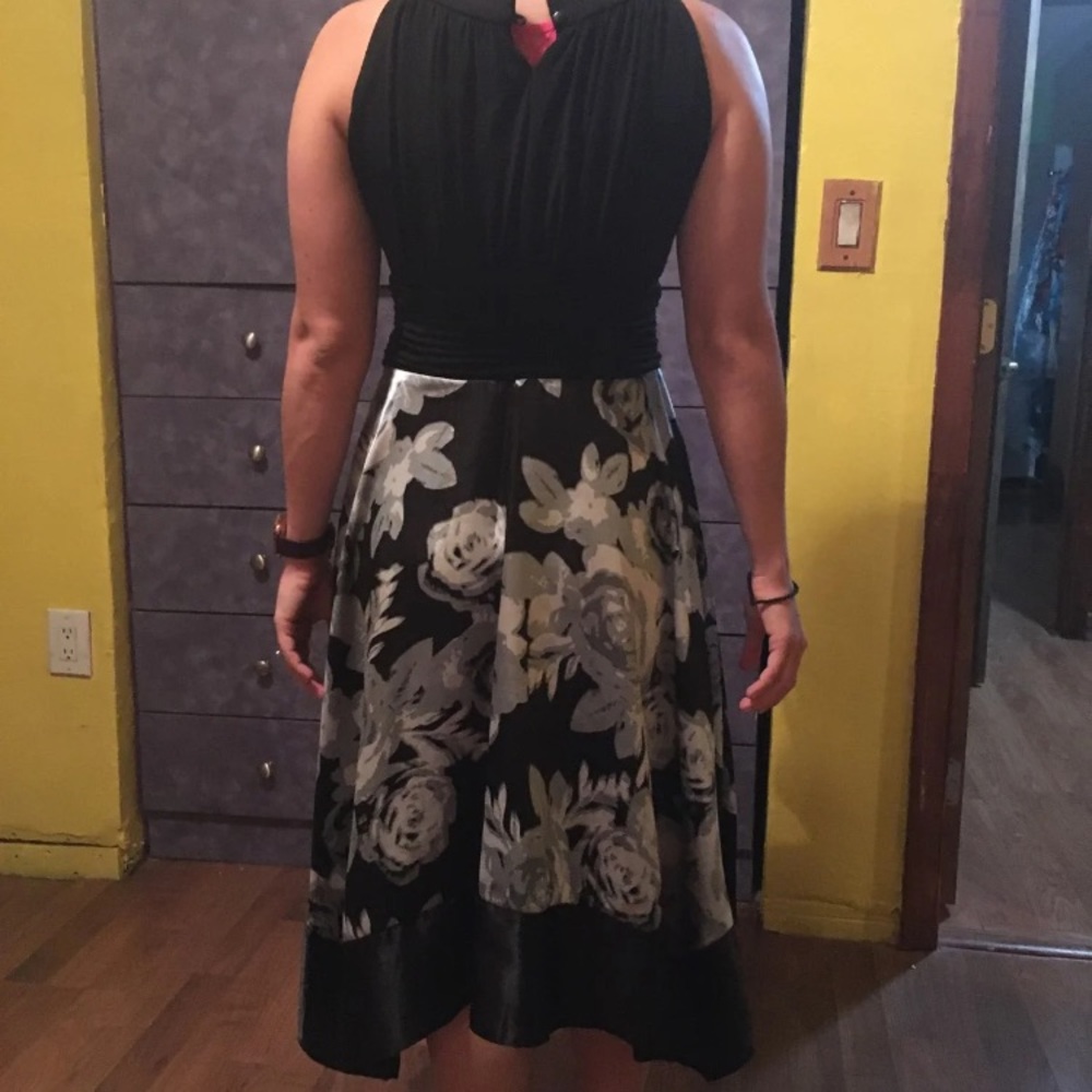 Dress - Picture 2 of 3